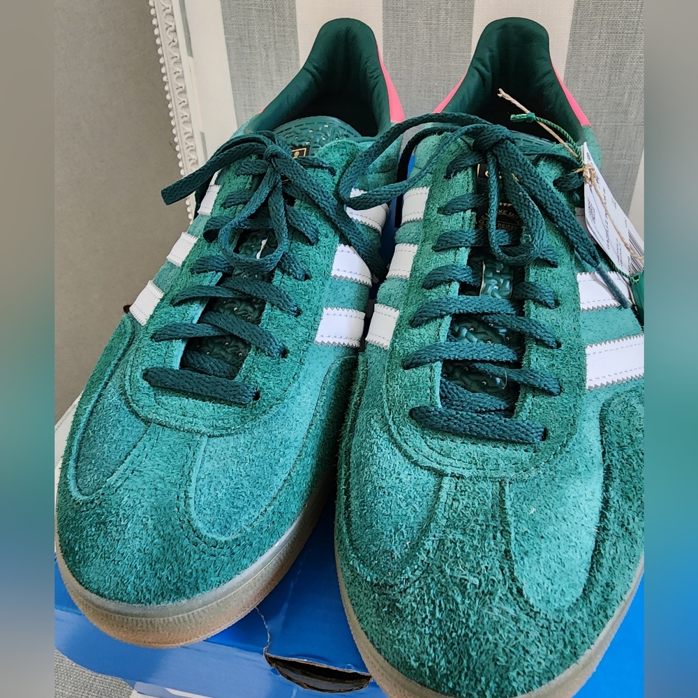 Adidas New Gazelle Collegiate green/ Lucid Pink